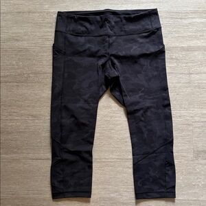 lululemon Camo Pace Rival Crop 22”